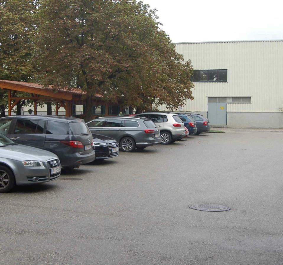 Gasthof Huber Wels Eksteriør billede